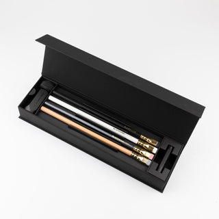 Blackwing Bleistifte Essenstials Box Set Geschenkbox Bleistift Graphitmine Zedernholz mit Spitzer und Point Guard